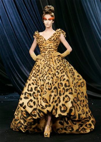Illustration for article titled Dior: Galliano Goes On An Acid Trip
